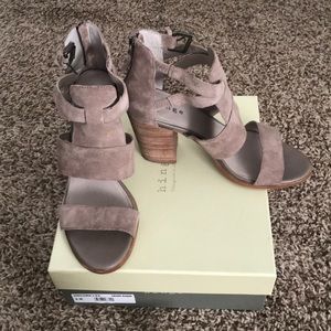 Hinge Cora Lea Suede Heels - size 8.5